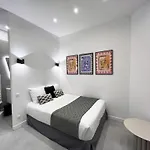 Apartamento Urbanflat 08 - Design Flat In Republique - 2 Bedrooms París