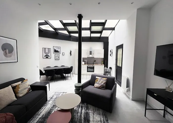 Apartmán Urbanflat 08 - Design Flat In Republique - 2 Bedrooms *