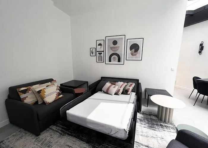 Apartmán Urbanflat 08 - Design Flat In Republique - 2 Bedrooms *